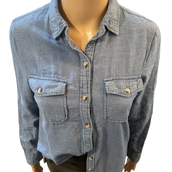 It’s chambray button up - Picture 9 of 12